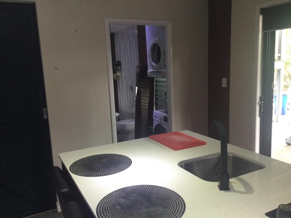 Southport-Dandar Apartment Gold Coast Bagian luar foto