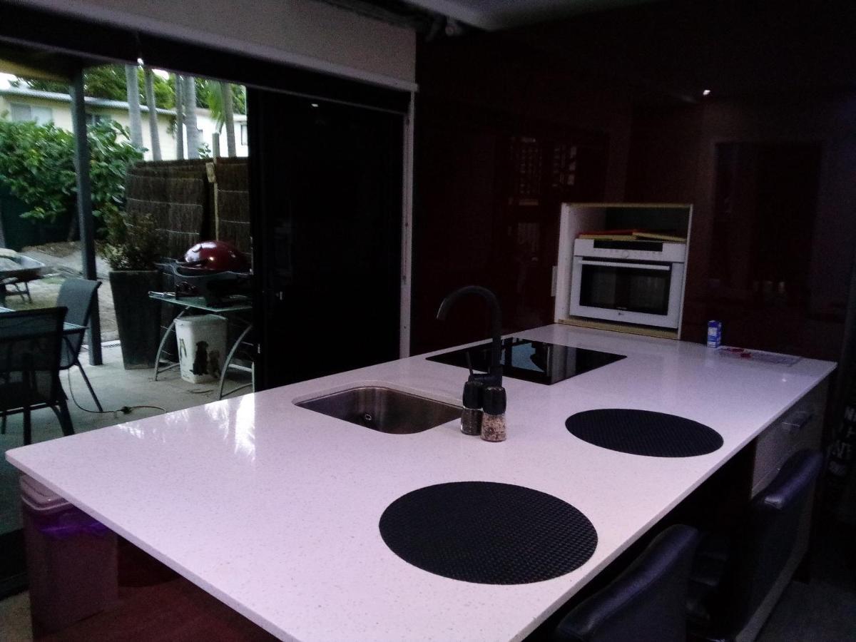 Southport-Dandar Apartment Gold Coast Bagian luar foto