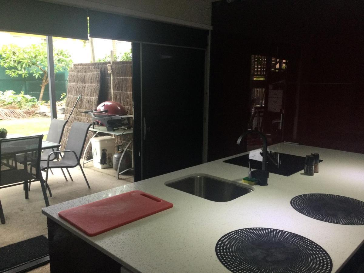 Southport-Dandar Apartment Gold Coast Bagian luar foto